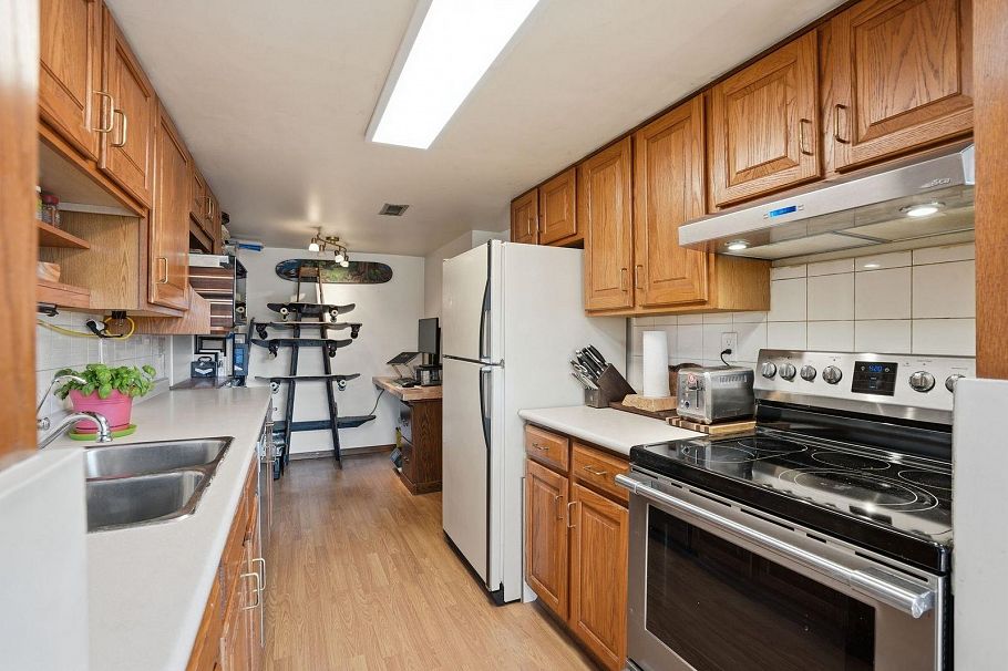 1021 Old Lillooet Road North Vancouver, BC - 11