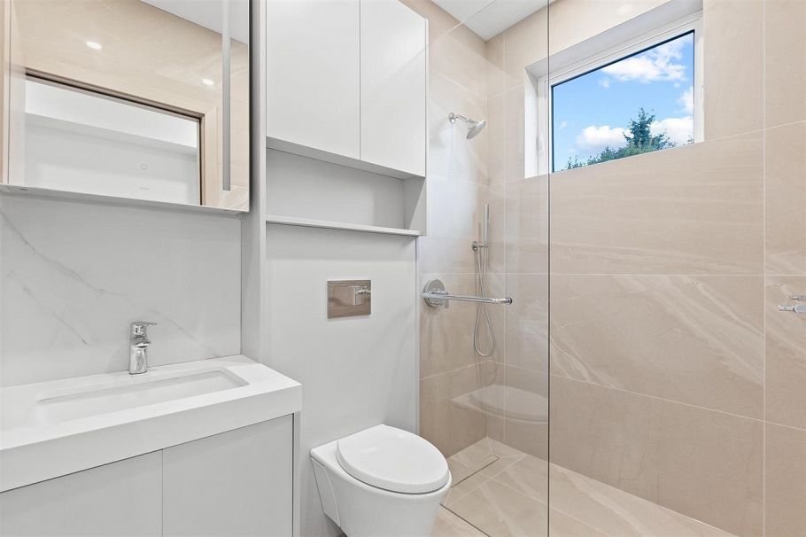 1510 W 61st Avenue Vancouver, BC - 8