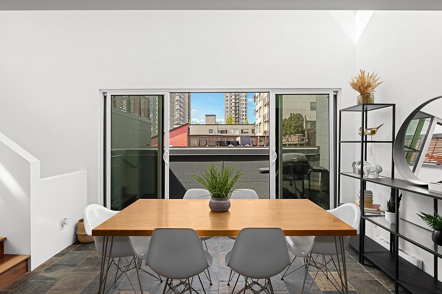 9 1934 Barclay Street Vancouver, BC - 1