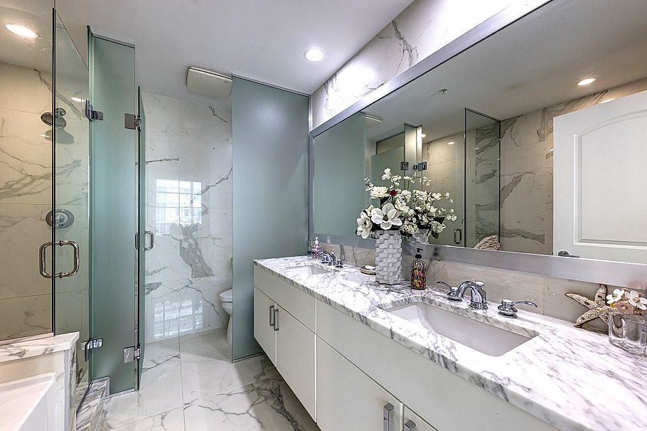 303 185 Victory Ship Way North Vancouver, BC - 15