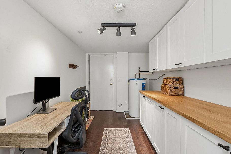 3 222 E 5th Street North Vancouver, BC - 36