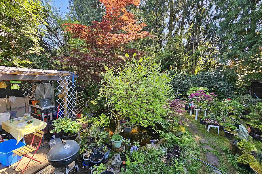 435 E Osborne Road North Vancouver, BC - 2