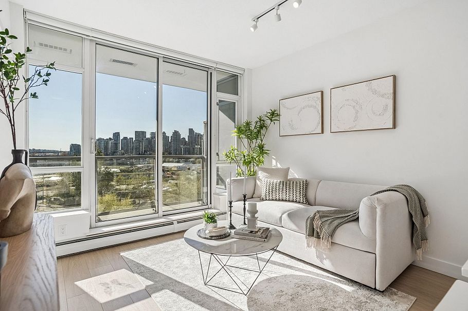 605 1708 Columbia Street Vancouver, BC - 2
