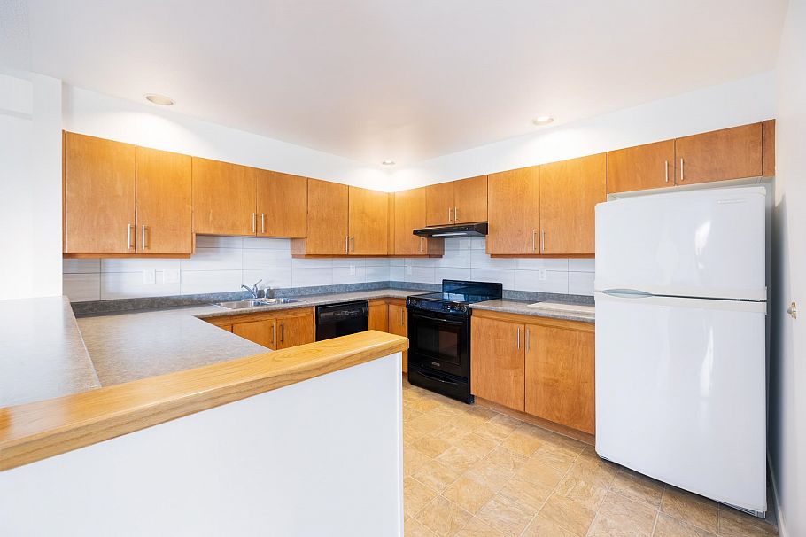 1206 33 Chesterfield Place North Vancouver, BC - 21
