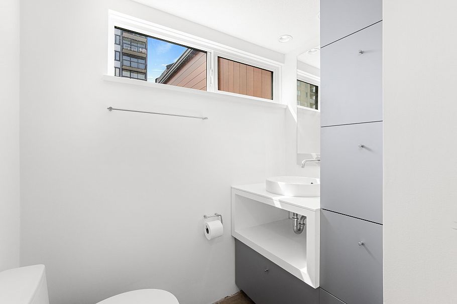 9 1934 Barclay Street Vancouver, BC - 26