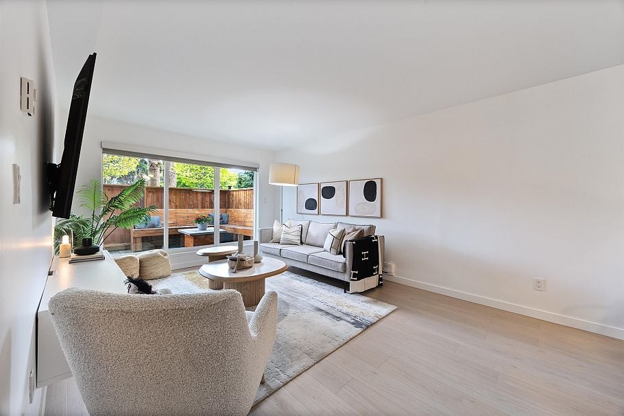 105 1440 E Broadway Vancouver, BC - 13