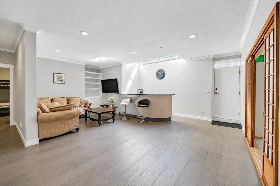 2374 W 35th Avenue Vancouver, BC - 33