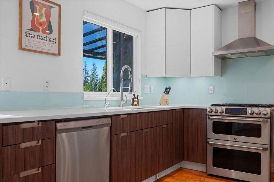707 E Braemar Road North Vancouver, BC - 10