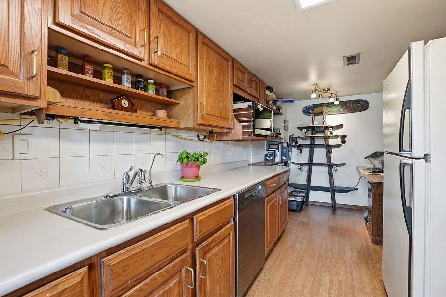 1021 Old Lillooet Road North Vancouver, BC - 12
