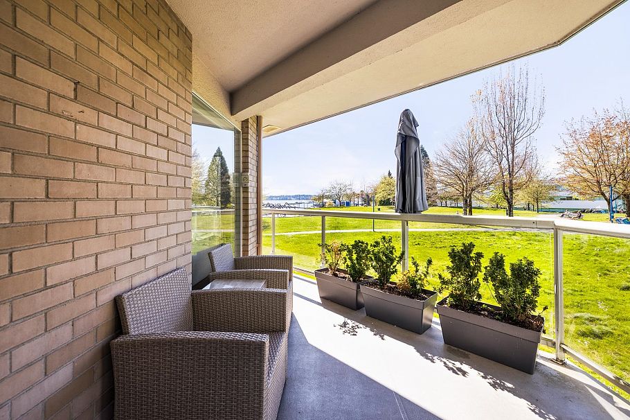 1206 33 Chesterfield Place North Vancouver, BC - 24