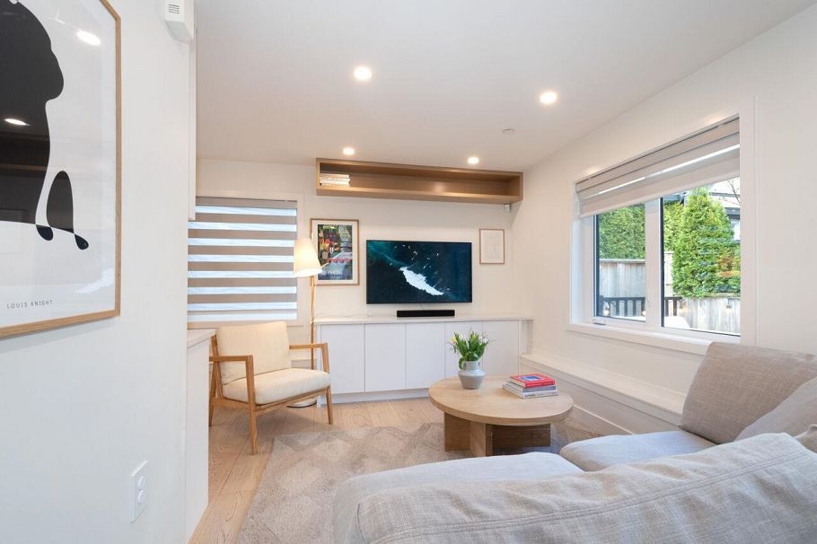 1026 E 13th Avenue Vancouver, BC - 12