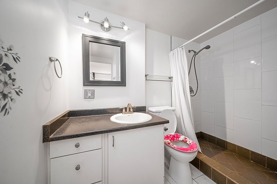 750 Westview Crescent Vancouver, BC - 4