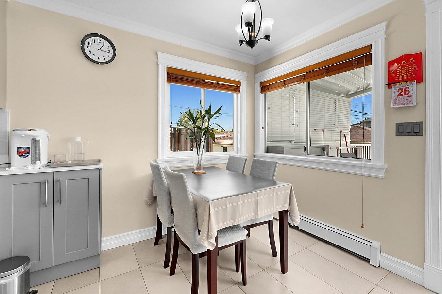 2166 E 39th Avenue Vancouver, BC - 17
