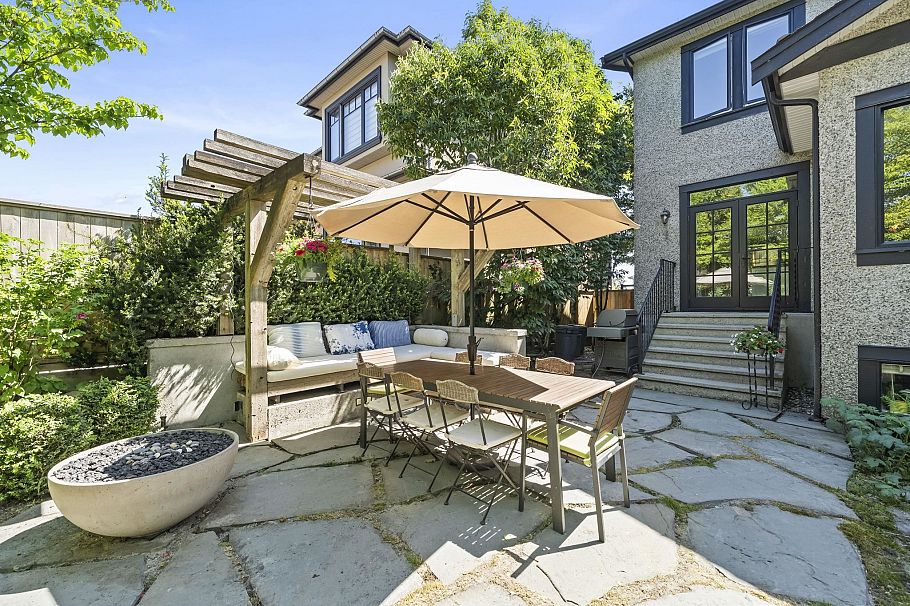 125 W 39th Avenue Vancouver, BC - 32