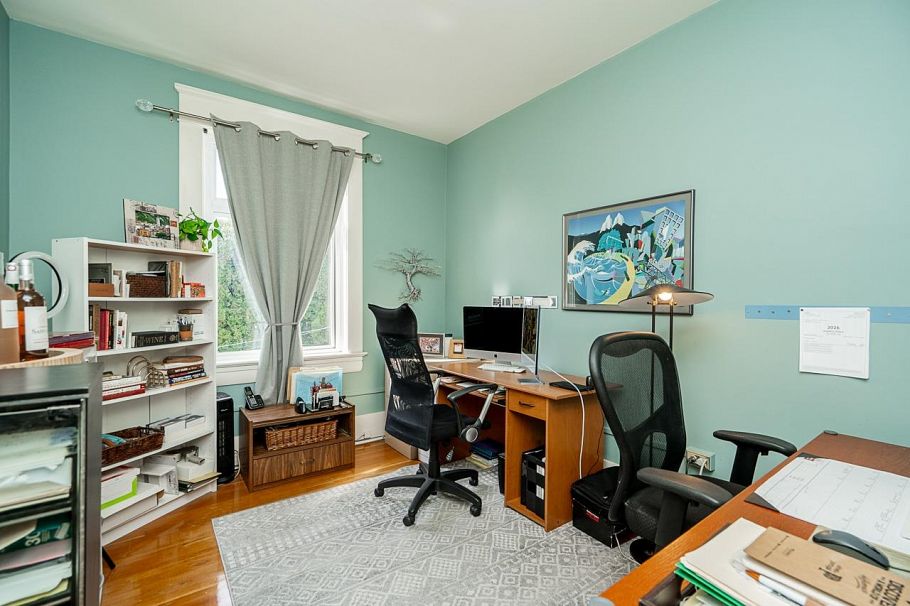 111 E 61st Avenue Vancouver, BC - 9
