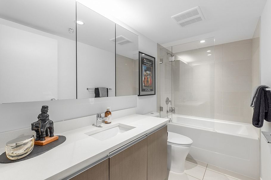 1803 1009 Harwood Street Vancouver, BC - 18