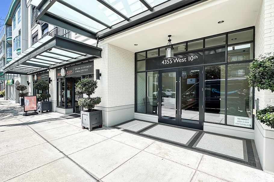 202 4355 W 10th Avenue Vancouver, BC - 2