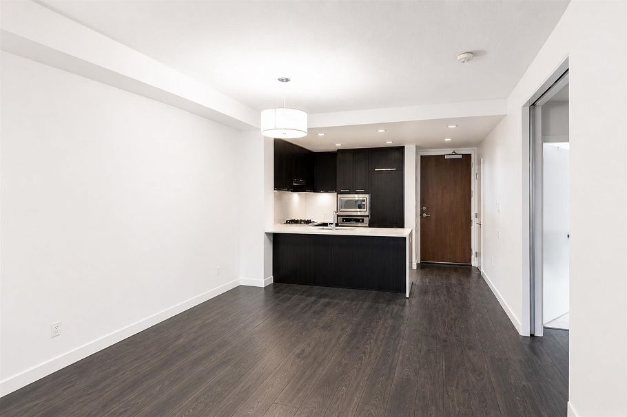 111 6677 Cambie Street Vancouver, BC - 6