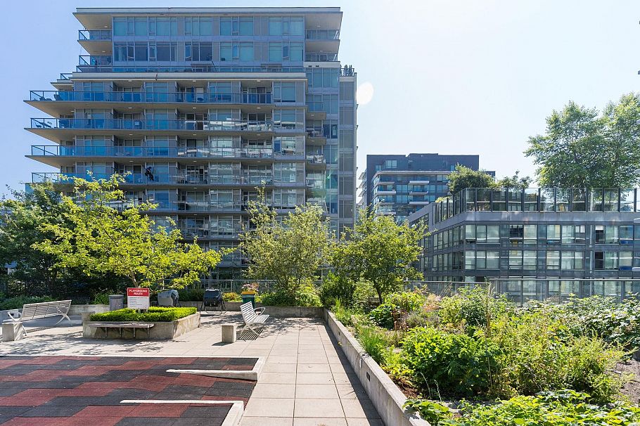 605 1708 Columbia Street Vancouver, BC - 32