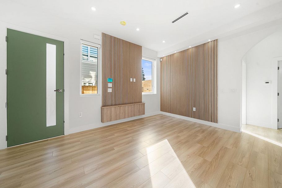 1 3583 Haida Street Vancouver, BC - 1