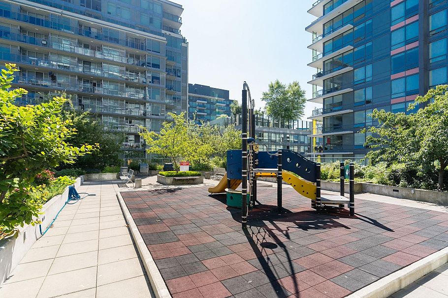 605 1708 Columbia Street Vancouver, BC - 25