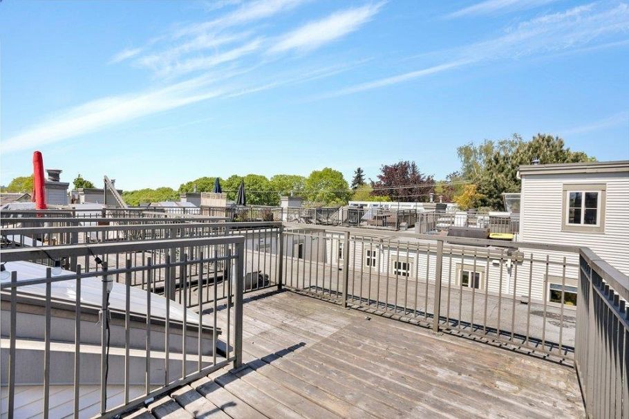 26 2375 W Broadway Vancouver, BC - 10