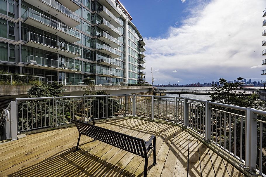 303 185 Victory Ship Way North Vancouver, BC - 22