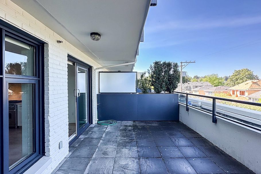 202 4355 W 10th Avenue Vancouver, BC - 17