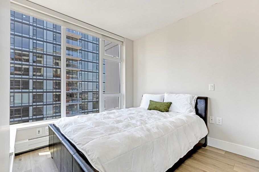 1401 150 W 15th Street North Vancouver, BC - 12