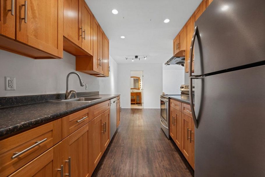 707 E Braemar Road North Vancouver, BC - 29