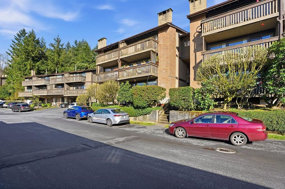1021 Old Lillooet Road North Vancouver, BC - 1