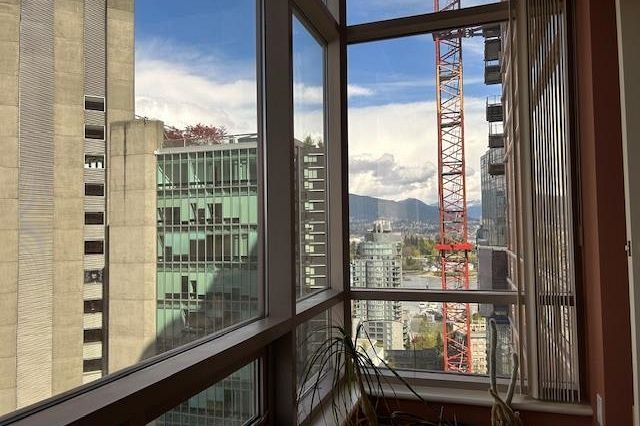 13C 1500 Alberni Street Vancouver, BC - 15