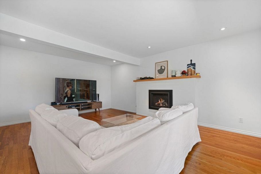 707 E Braemar Road North Vancouver, BC - 27