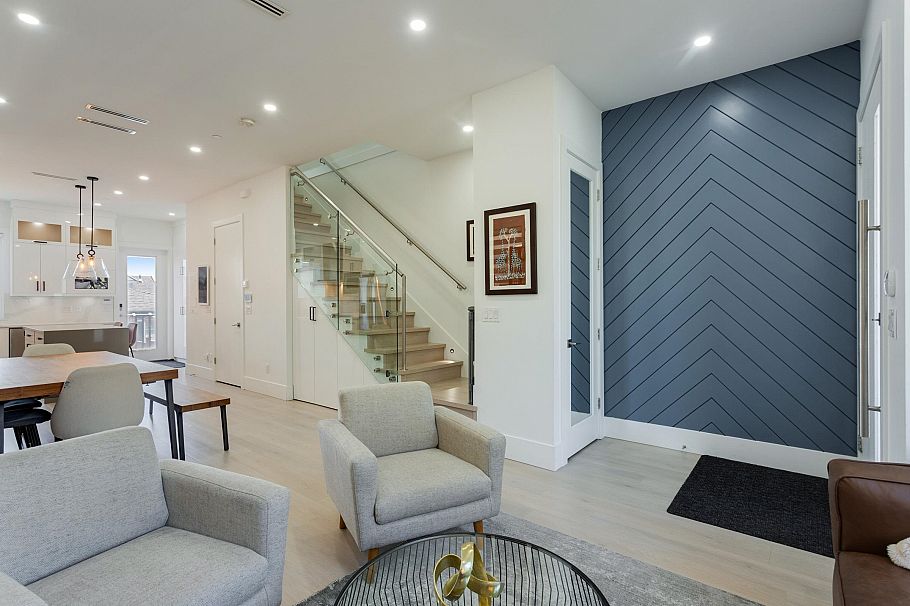 2868 E 49th Avenue Vancouver, BC - 7