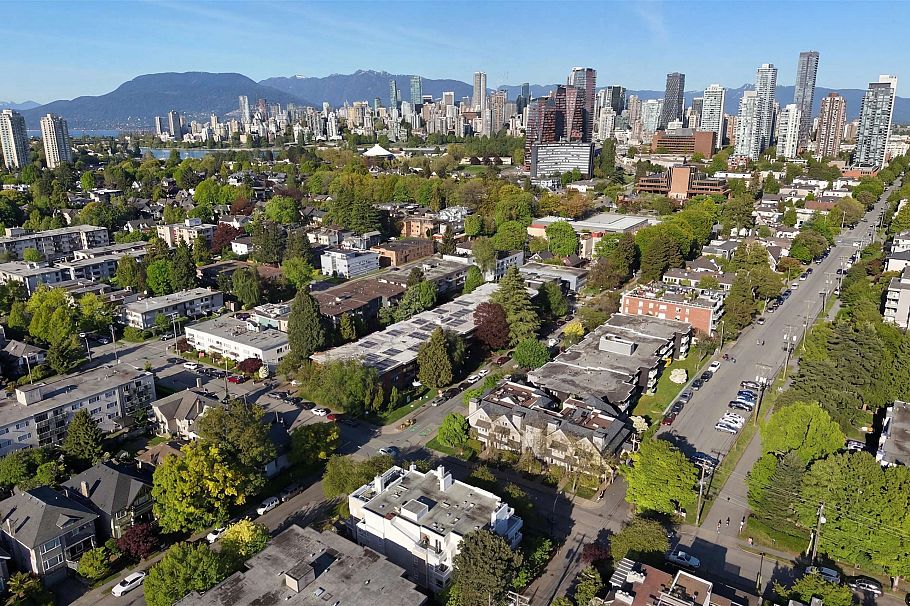 103 2110 York Avenue Vancouver, BC - 32