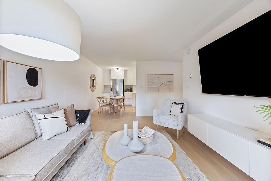 105 1440 E Broadway Vancouver, BC - 8