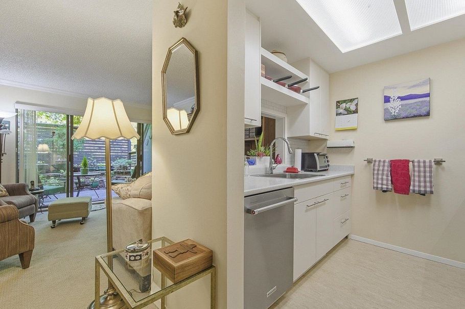 3184 Mountain Highway North Vancouver, BC - 9