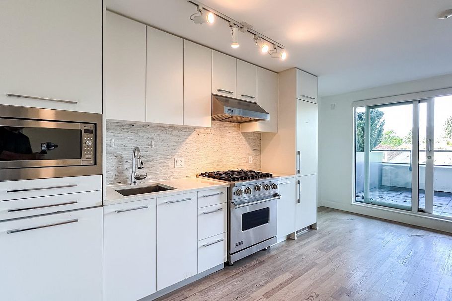 202 4355 W 10th Avenue Vancouver, BC - 8
