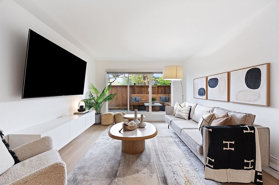 105 1440 E Broadway Vancouver, BC - 1