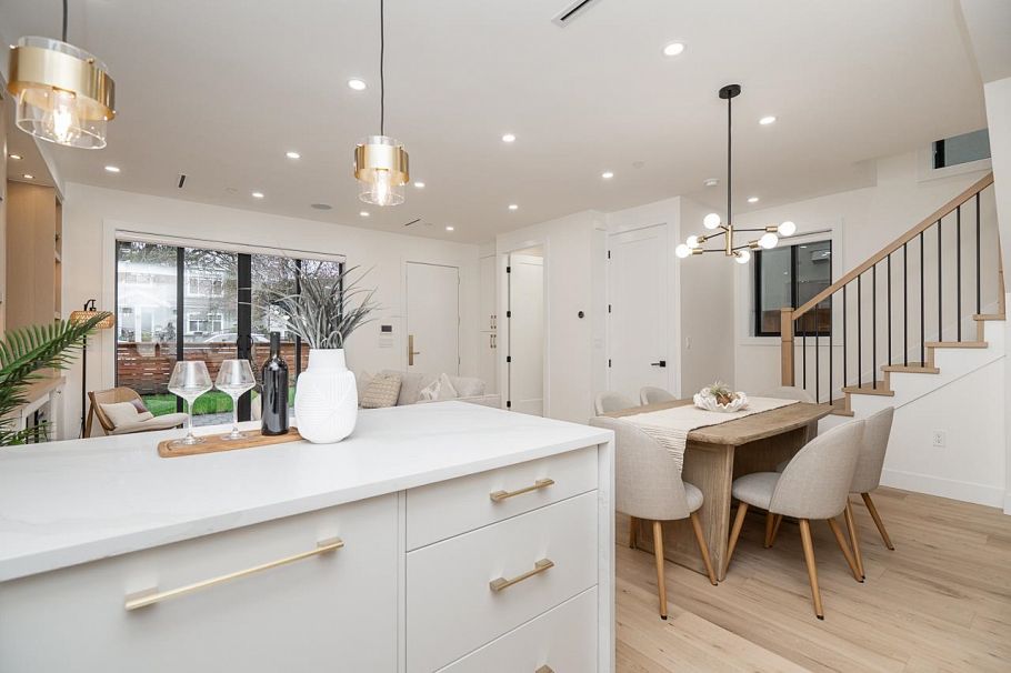 1 150 E 51st Avenue Vancouver, BC - 15