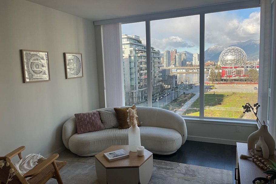 707 1708 Ontario Street Vancouver, BC - 4