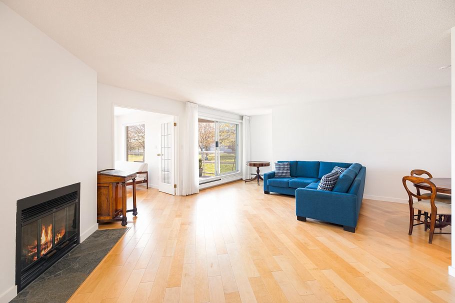 1206 33 Chesterfield Place North Vancouver, BC - 12