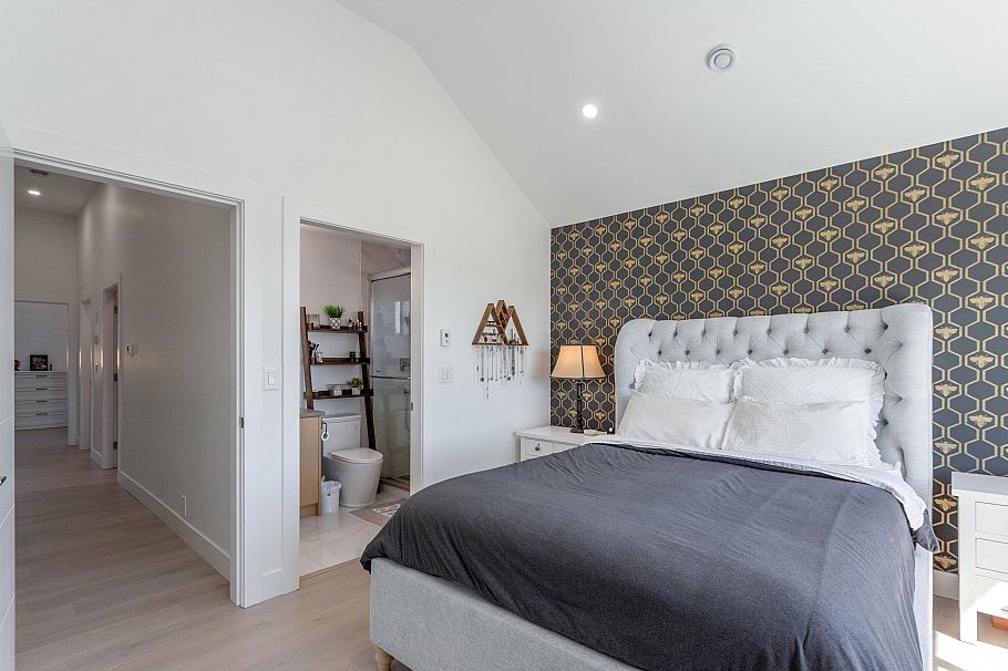 2868 E 49th Avenue Vancouver, BC - 13
