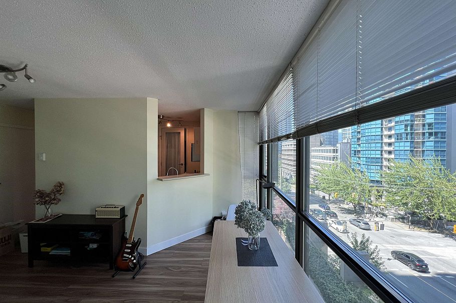 31* 1367 ALBERNI STREET, Vancouver BC V6E 4R9 Vancouver, BC - 4
