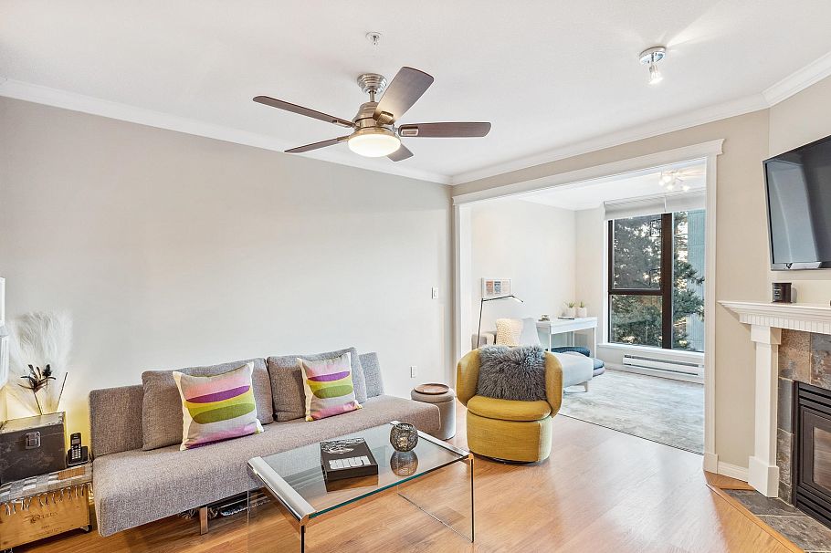 206 175 E 10th Street North Vancouver, BC - 3