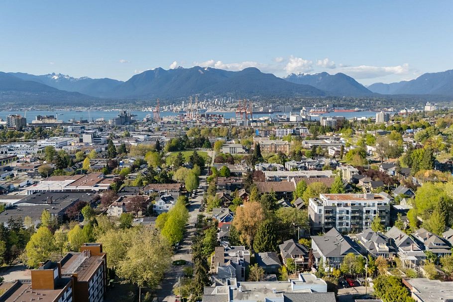 302 1510 Grant Street Vancouver, BC - 31