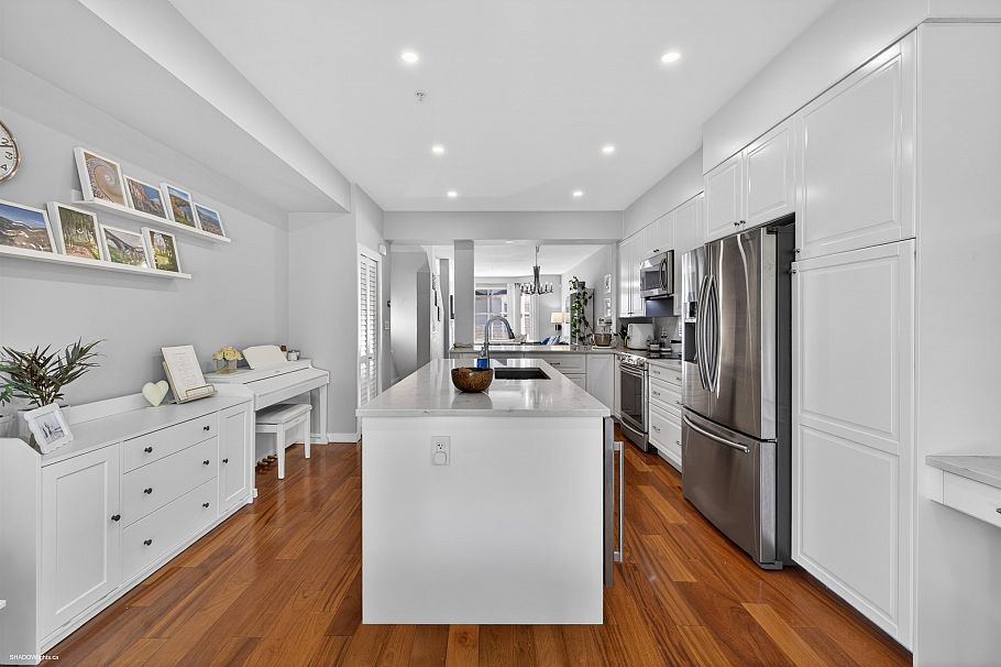8527 Aquitania Place Vancouver, BC - 11