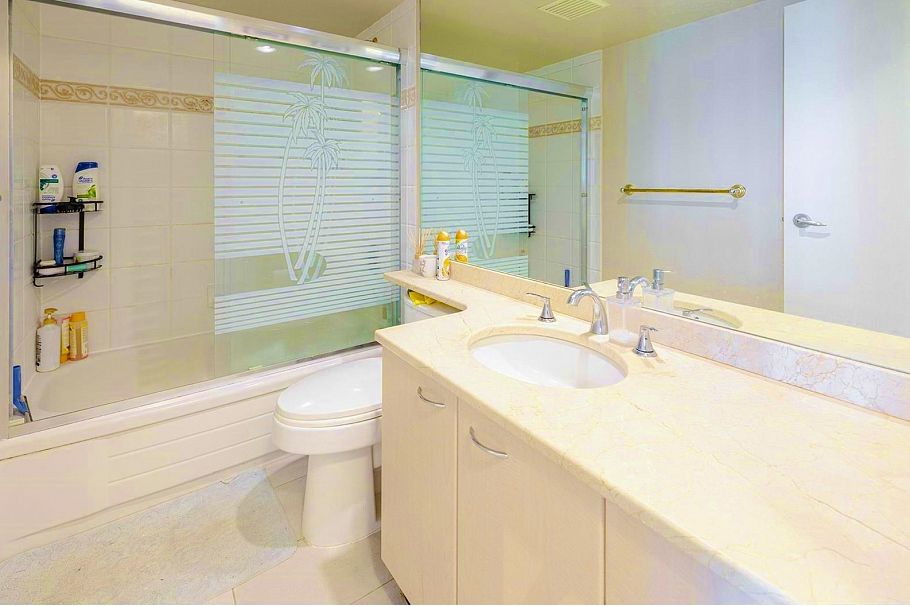 31* 1367 ALBERNI STREET, Vancouver BC V6E 4R9 Vancouver, BC - 8