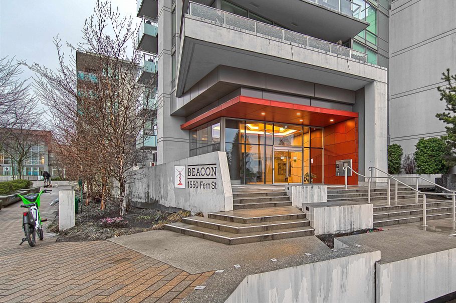 1107 1550 Fern Street North Vancouver, BC - 3