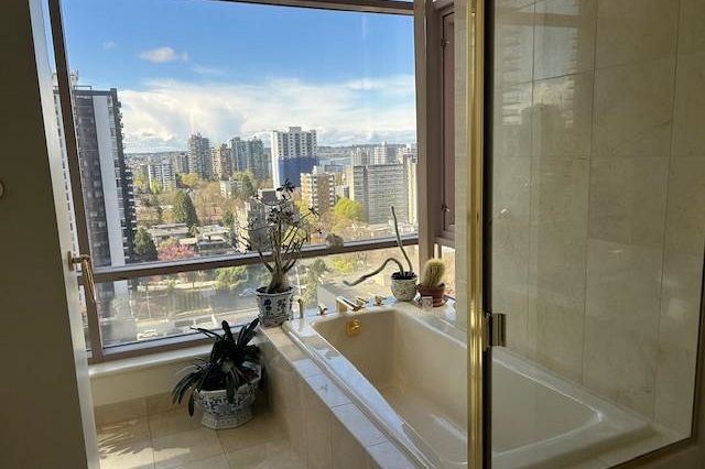 13C 1500 Alberni Street Vancouver, BC - 23